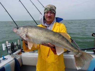 Charter Fishing - 16-03c.jpg