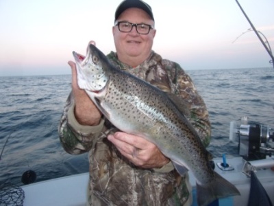 Charter Fishing - 16-09d.JPG