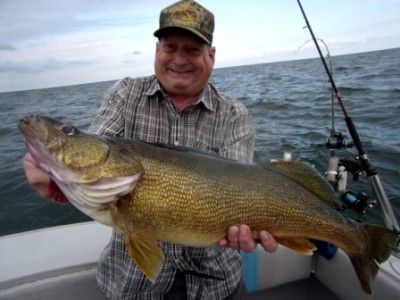 Charter Fishing - 16-18c.JPG