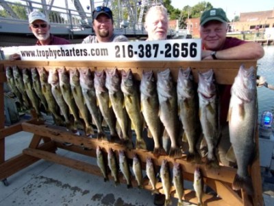 Charter Fishing - 16-11c.JPG